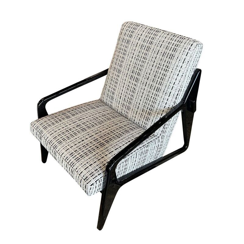 GIO Armchair