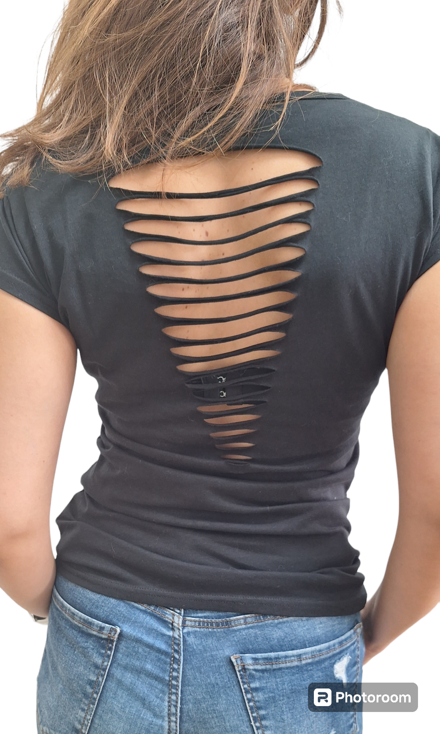 Tee-shirt dos lacéré