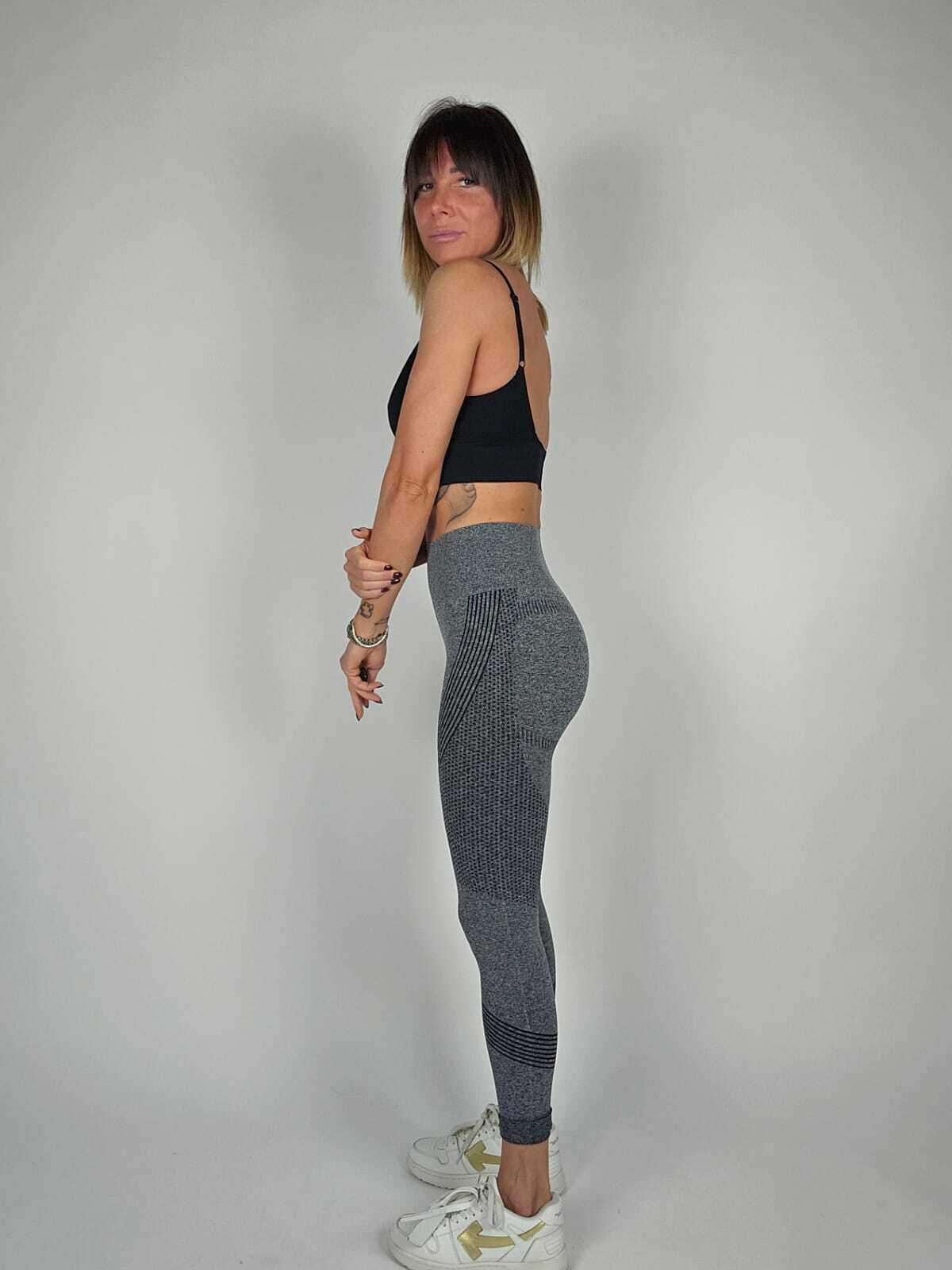 LEGGINGS EFFETTO PUSH UP GRIGIO