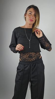 BODY IN PIZZO STELLA  CON T-SHIRT NERA BODY IN PIZZO STELLA  CON T-SHIRT NERA