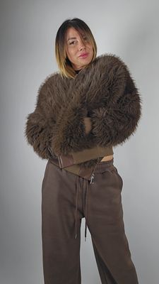 BOMBER IN ECOPELLICCIA CON COLLO E POLSINO TESSUTO BOMBER IN ECOPELLICCIA CON COLLO E POLSINO TESSUTO