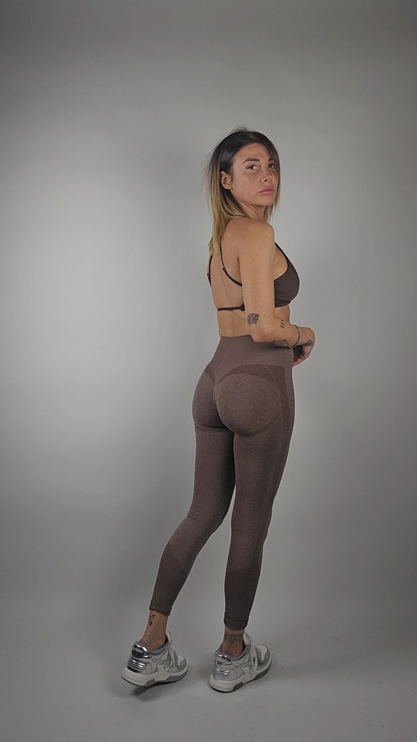 LEGGINGS EFFETTO PUSH UP CIOCCOLATO