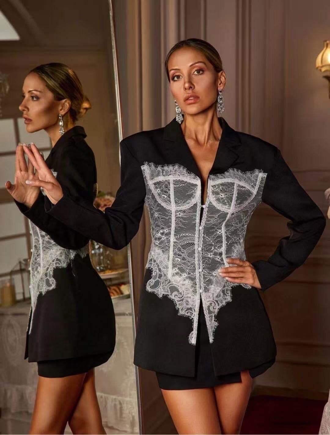 GIACCA BUSTINO CON SPALLINA GIACCA BUSTINO CON SPALLINA