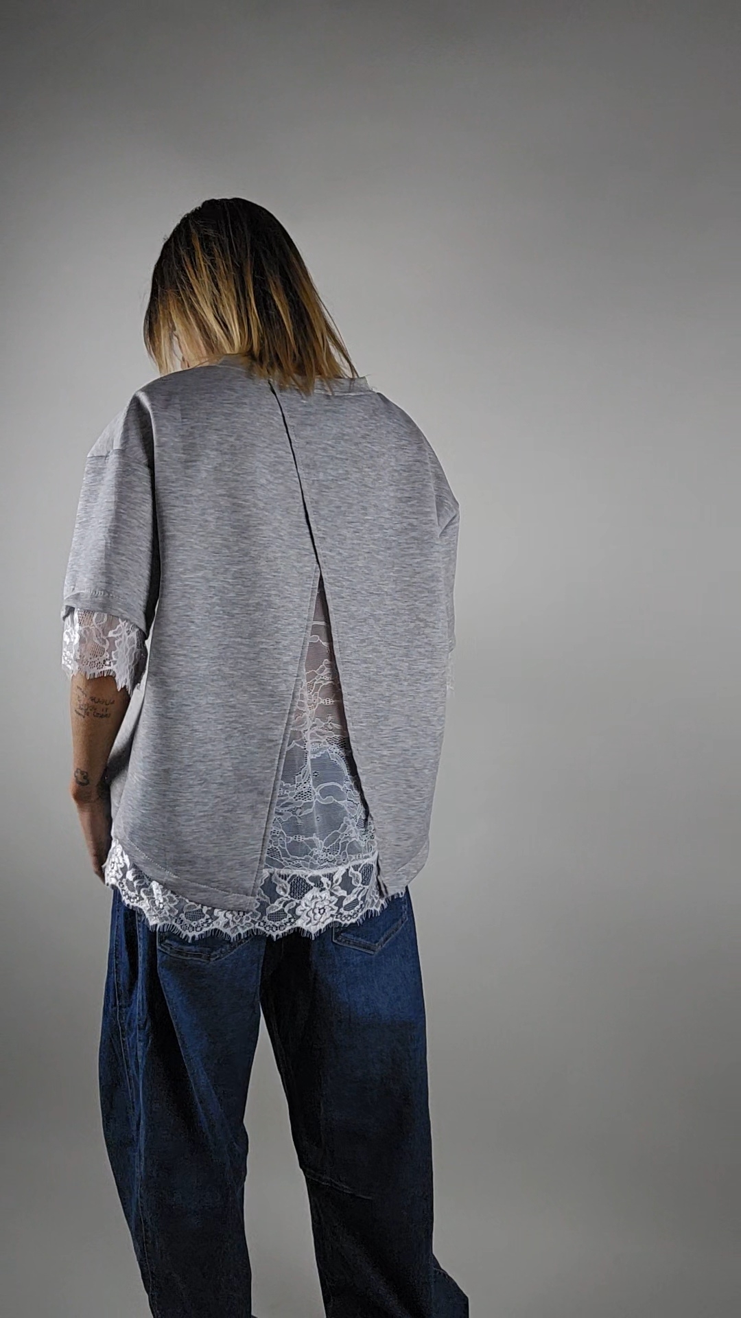 FELPA OVER GRIGIO CON  PIZZO BIANCO