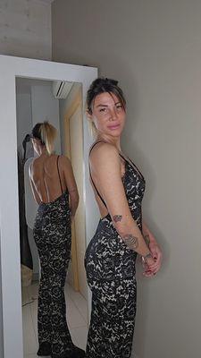 JUMPSUITE IN PIZZO CON SCOLLATURA PROFONDA