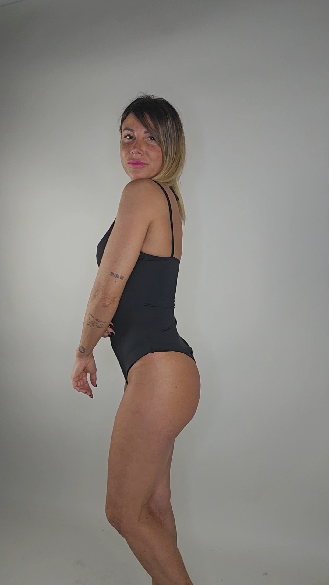 BODY HALTER  IN PIZZO NERO