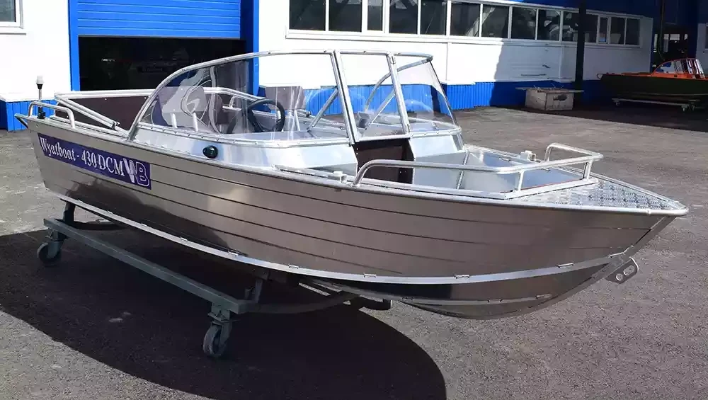 Алюминиевая лодка Wyatboat-430 DCM