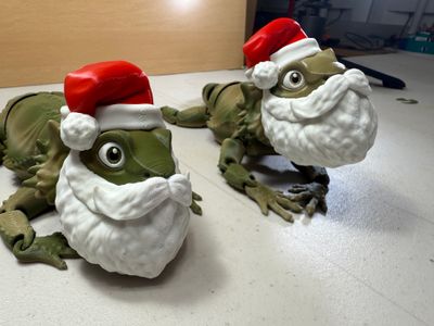 Santa Bernie! Our friendly, 3D Printed Articulated Bearded Dragon.