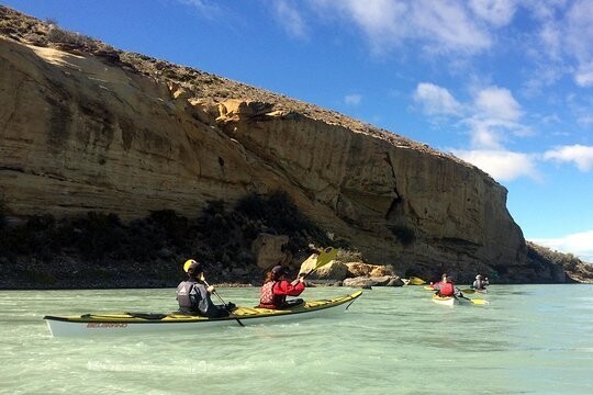 KAYAK Y TREKKING LA LEONA (Calafate)