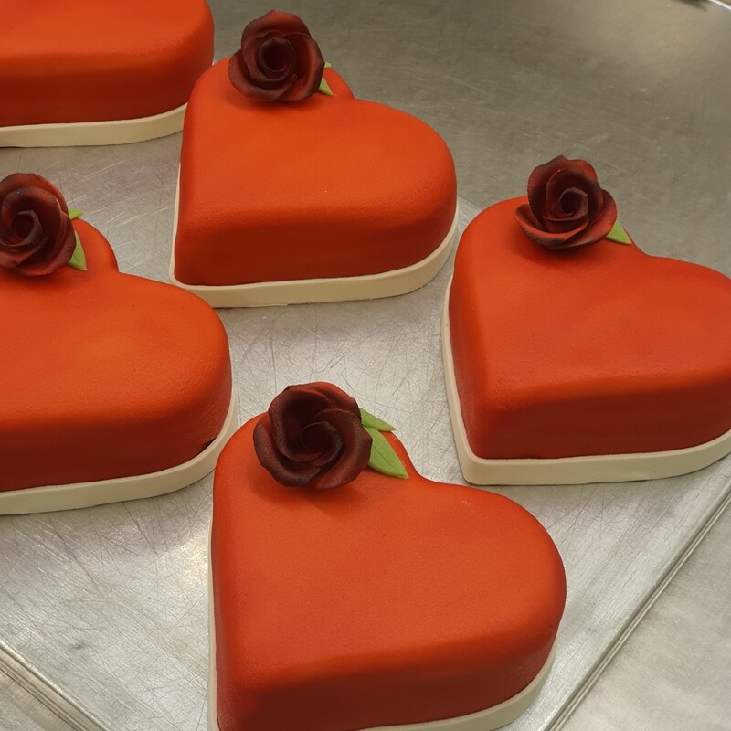 Herztorte mit Schokobuttercreme