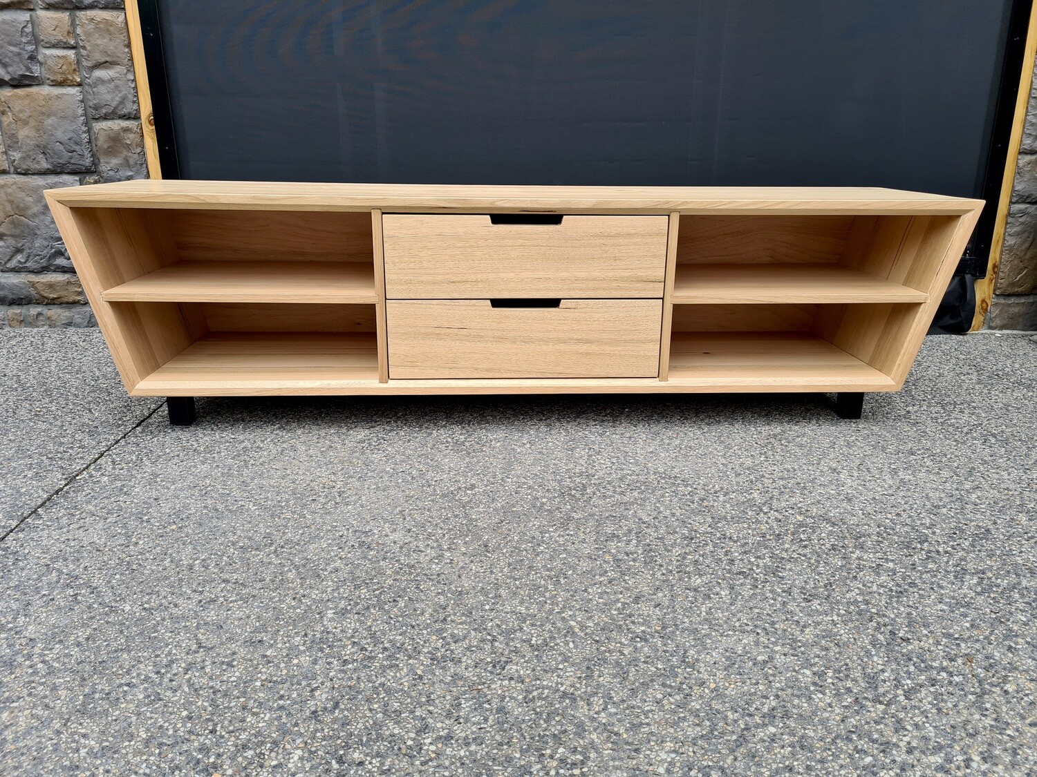 TV Unit Unique