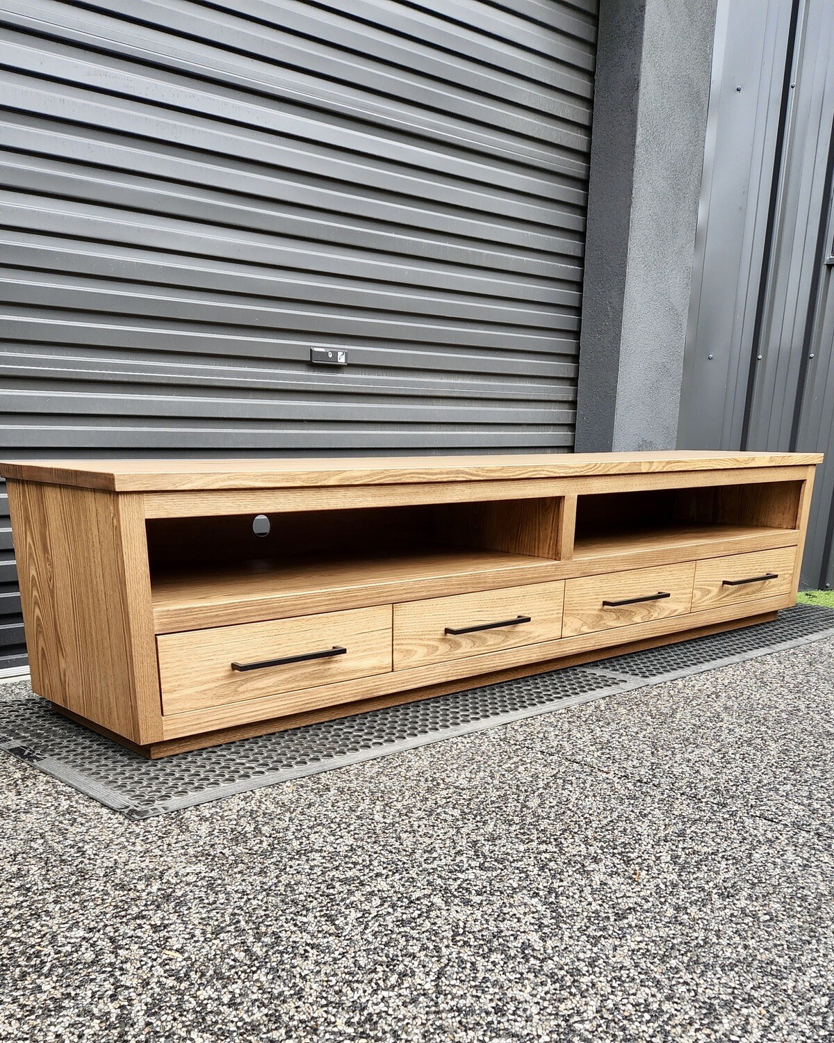 TV Unit Classic Style
