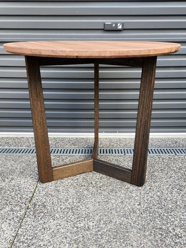 Round Table