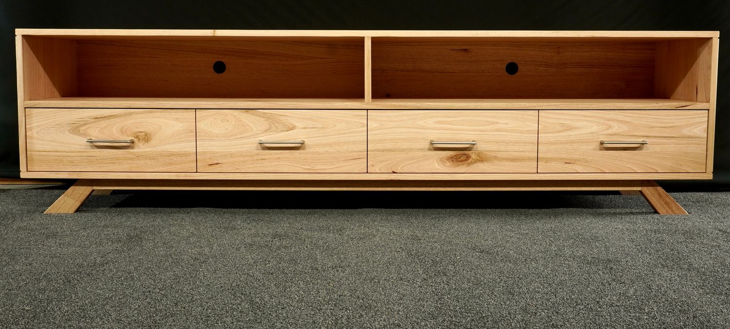 TV Unit Timeless