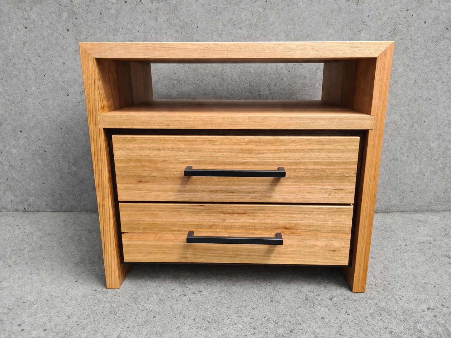 Bedside Tables 001