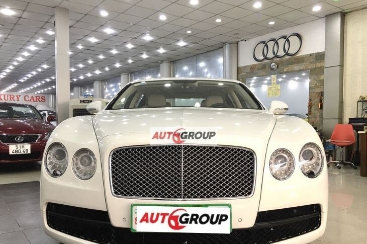 Bentley Flying Spur V8 2015