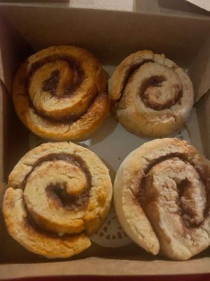 GFDF Cinnamon buns