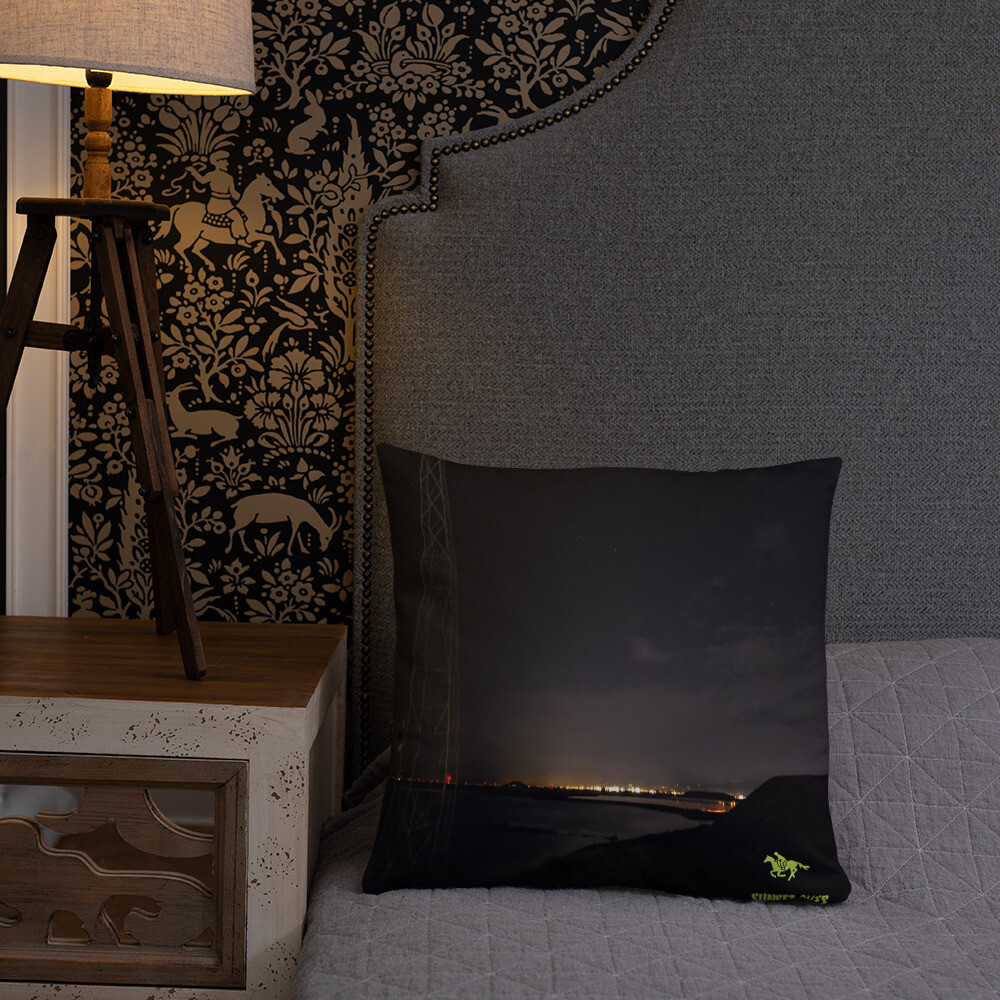 AURA-Basic Pillow, Size: 18×18