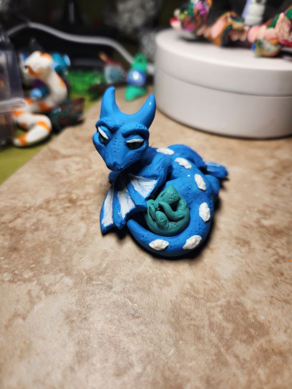 Dragon dam and hatchling