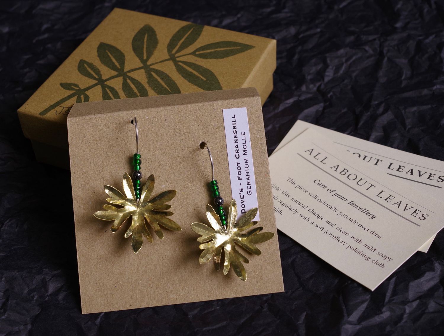 Dove's - Foot Cranesbill Earrings