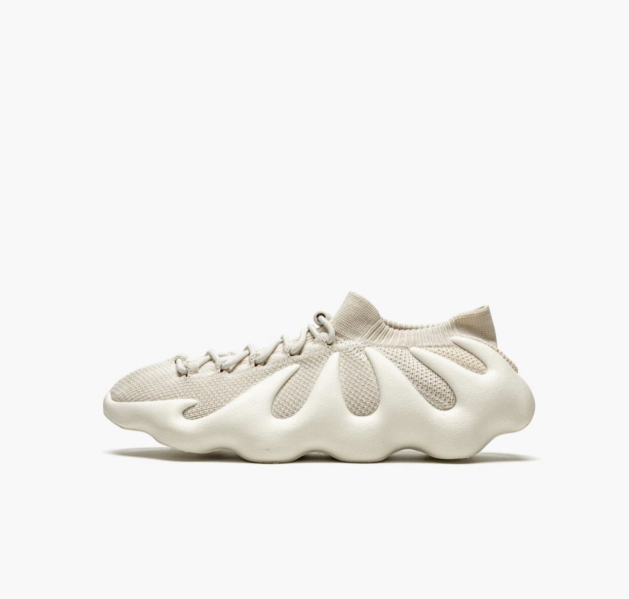 Yeezy 450 “Cloud White”☁️