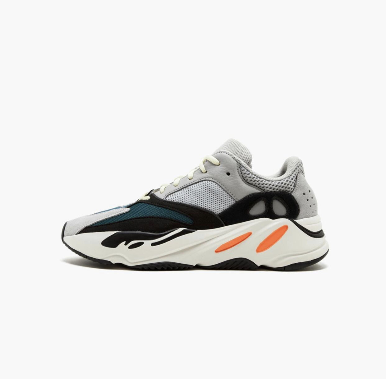 Yeezy 700 “Wave Runner”?‍♀️