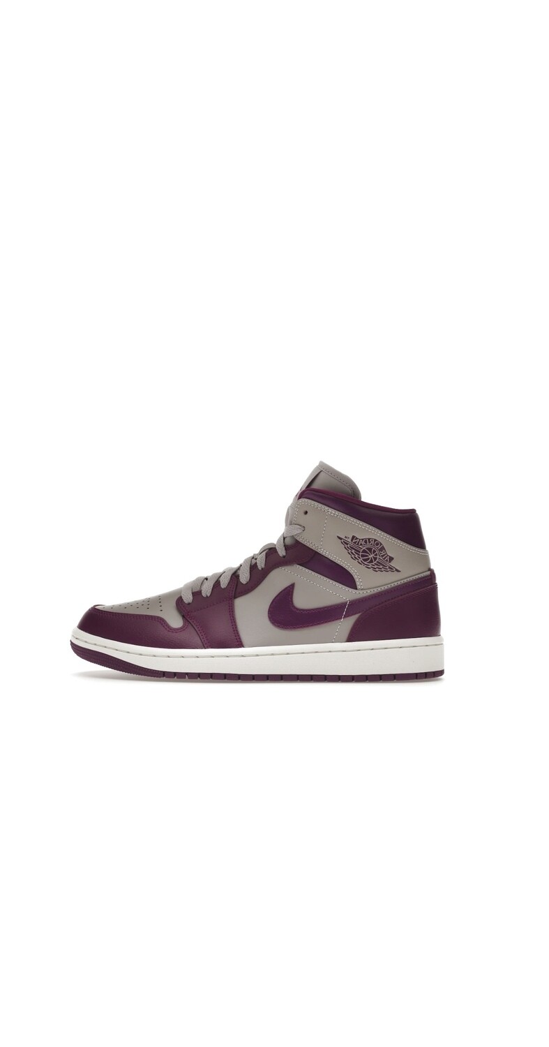 Air Jordan 1 Mid “Magenta”??‍♀️