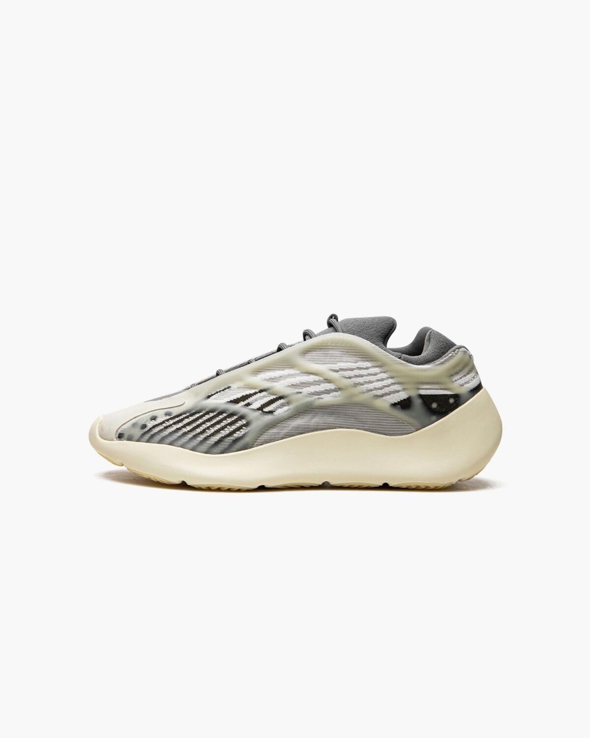 Yeezy 700 V3 “Fade Salt”?