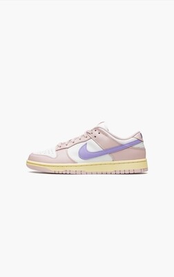 Dunk Low “Pink Oxford”?