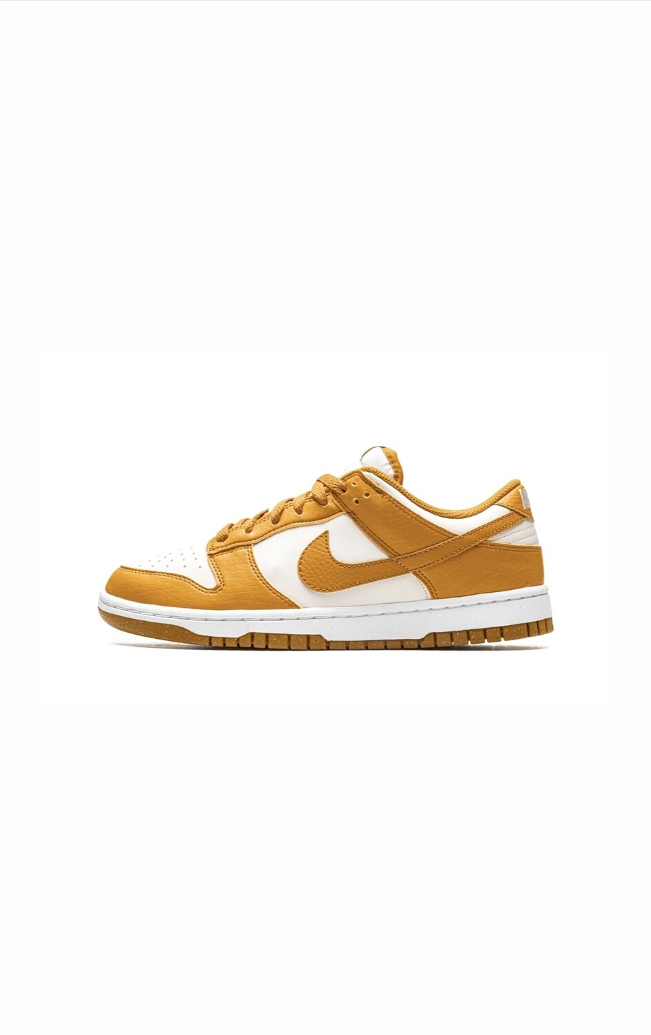 Dunk Low “Next Nature Phantom”?
