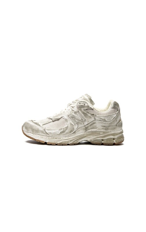 New Balance 2002R “Protection Pack-Distressed”?