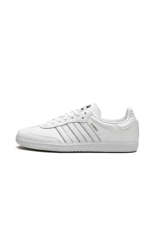 Adidas Samba “Mickey-Mouse”?