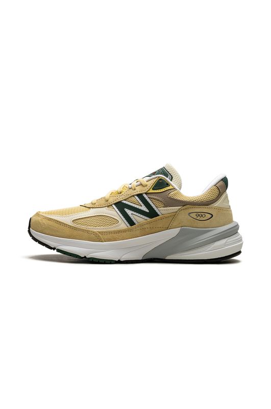New Balance 990 V6 “Pale”?