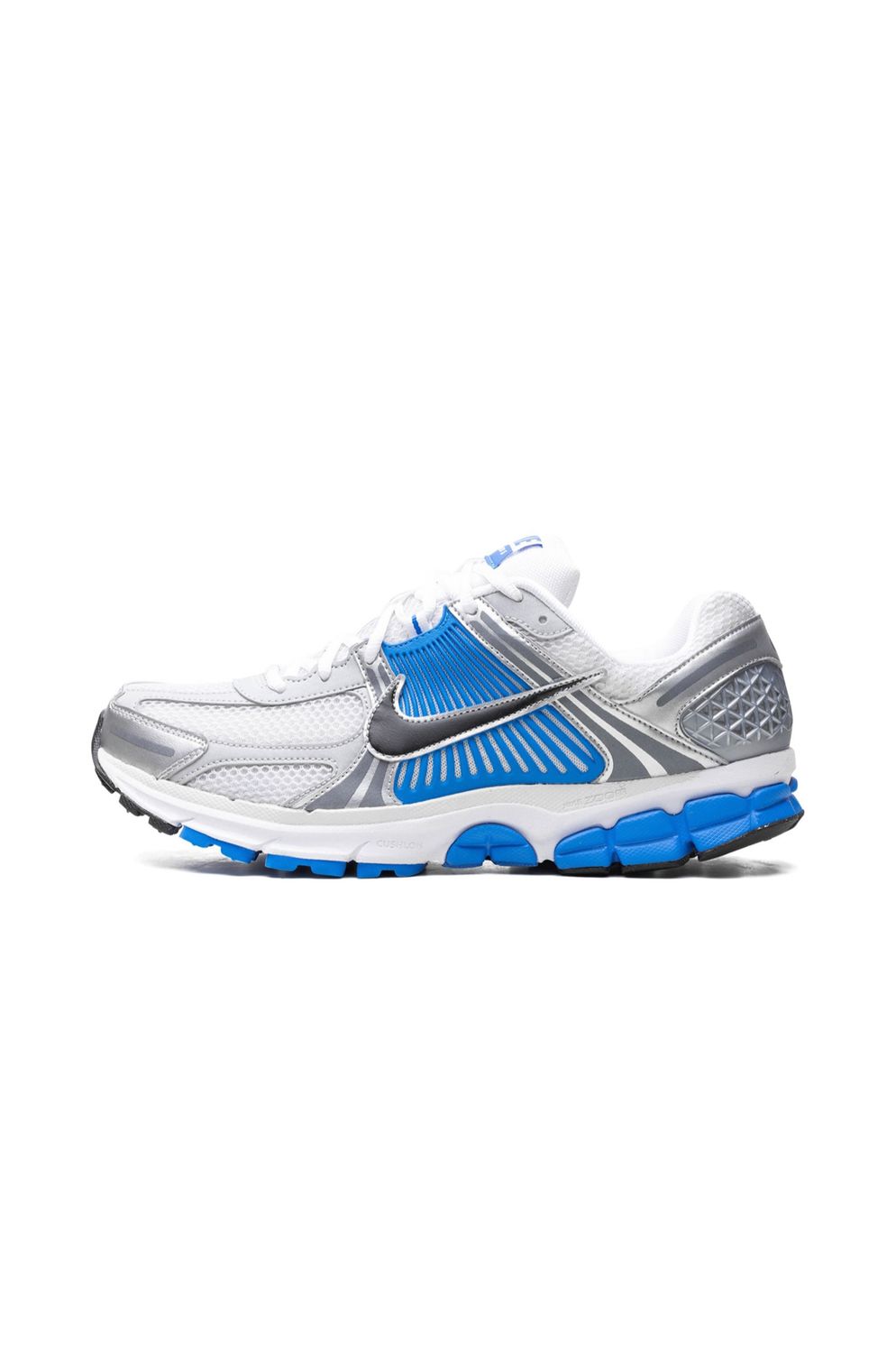 Vomero 5 “Metallic Silver”?️