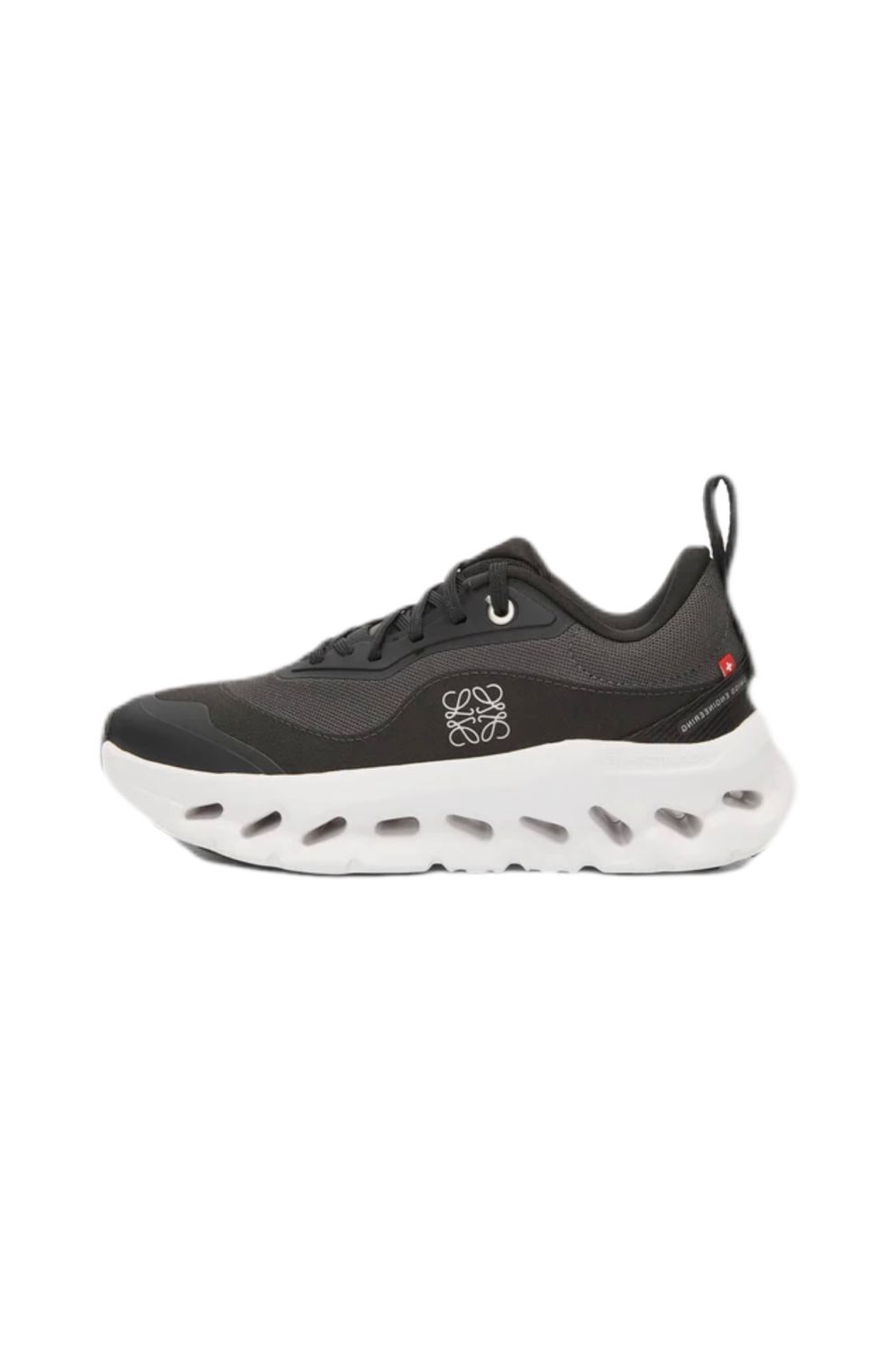 Cloudtilt2 X Loewe “Black”?