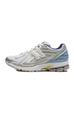 New Balance 1906R “Kith White” ?