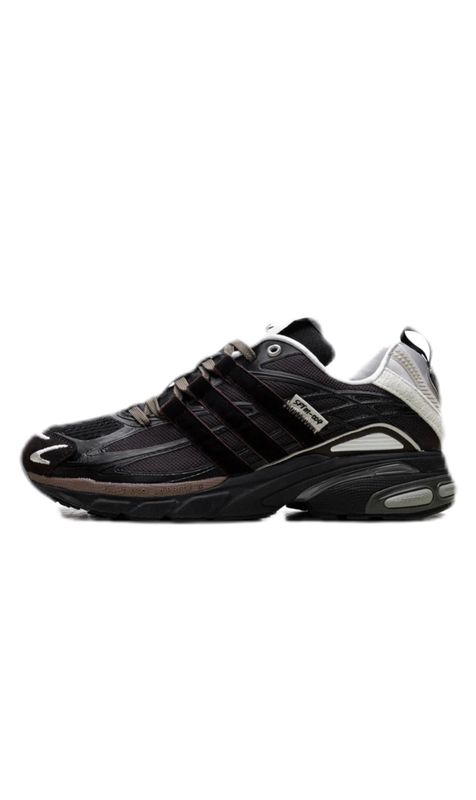 Adistar Cushion  “Core Black” ?