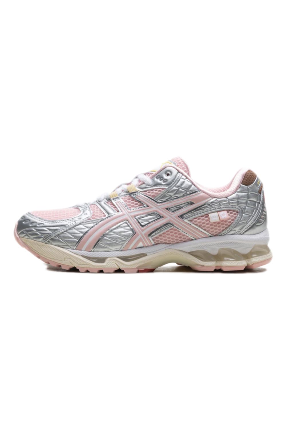 GEL-NIMBUS 10.1 “Strawberry” ?