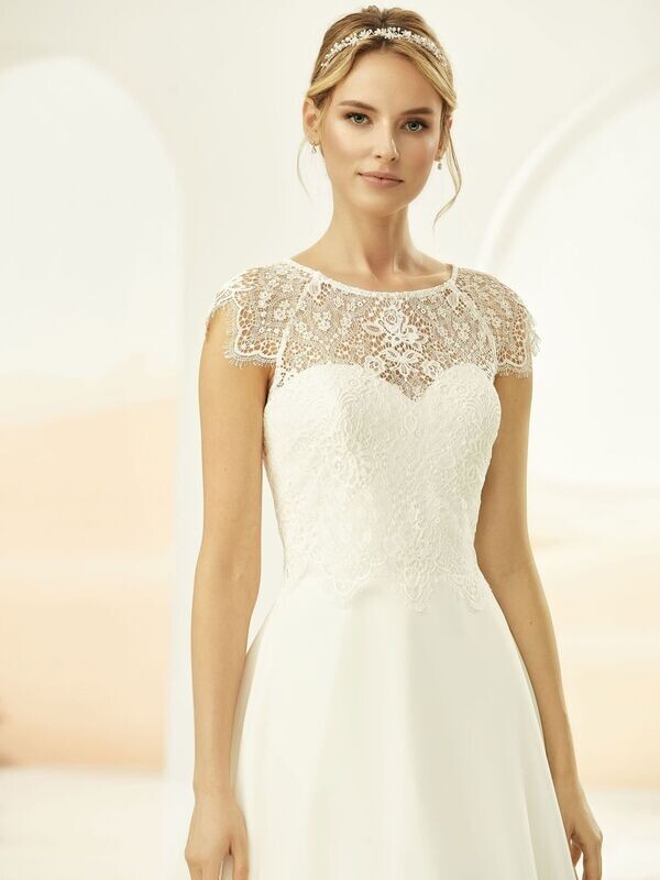 BIANCO EVENTO Bolero aus Spitze E 323 BIANCO EVENTO Bolero aus Spitze E 323