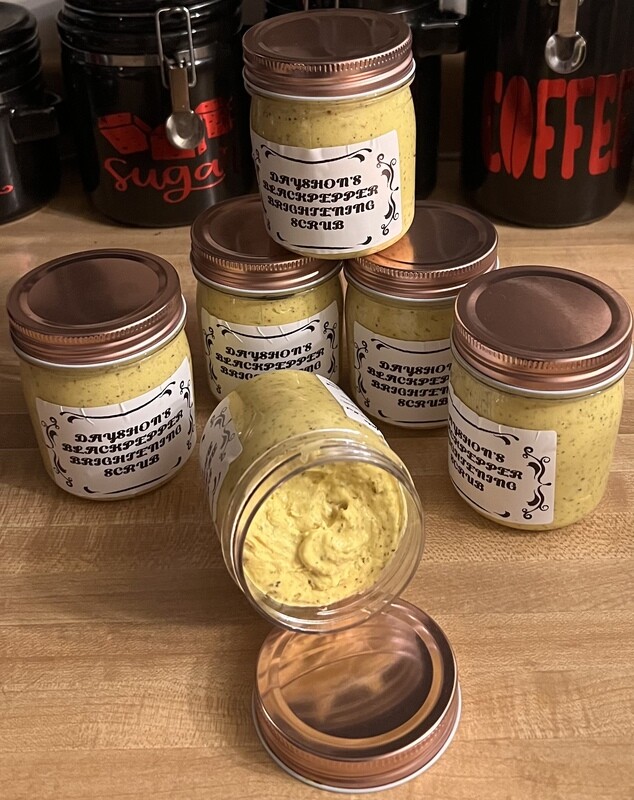 DAYSHON’S BLACKPEPPER Brightening Scrub