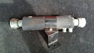 1998 Rolls Royce Silver SPUR air conditioning FUEL COOLER PIPE OUTLET UD74041