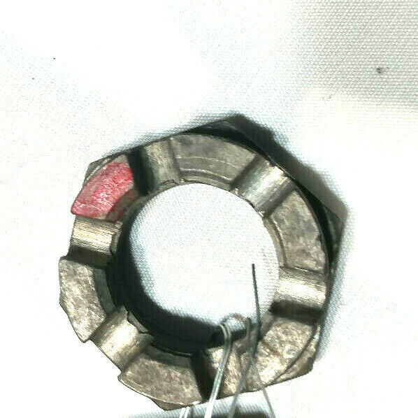 81 to 94 Rolls Royce Silver Spirit Spur Dawn RIGHT Front HUB NUT  UR11688
