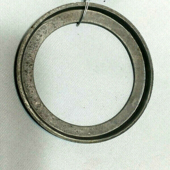 Rolls Royce Silver Spirit Spur Dawn Front WHEEL BEARING SEAL PROTECTOR UG13395