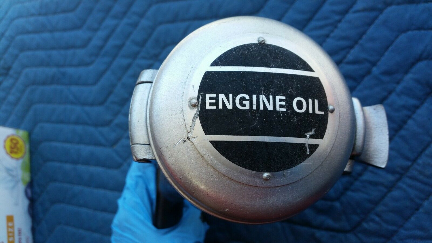 Rolls Royce Silver Spur Spirit oil cap and filler neck Bentley UE40748
