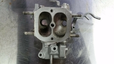 Rolls Royce Silver Shadow and Corniche Carburetor TEE PIECE BASE UE40520