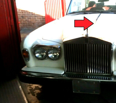 65 to 80 ROLLS ROYCE SILVER SHADOW FRONT HOOD BONNET STRIP MOULDING UB12385