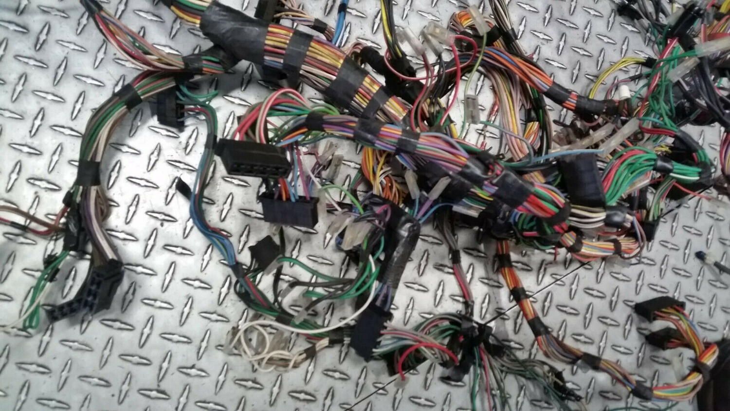 77 to 80 ROLLS ROYCE SILVER SHADOW under DASHBOARD WIRING HARNESS CABLES
