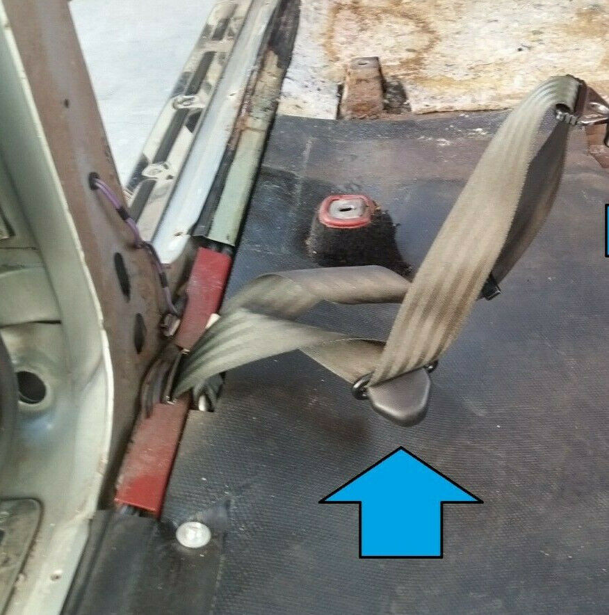 67 to 80 Rolls Royce Silver Shadow front driver seat belt excellent condition COMPLETE WITH BUCKLE