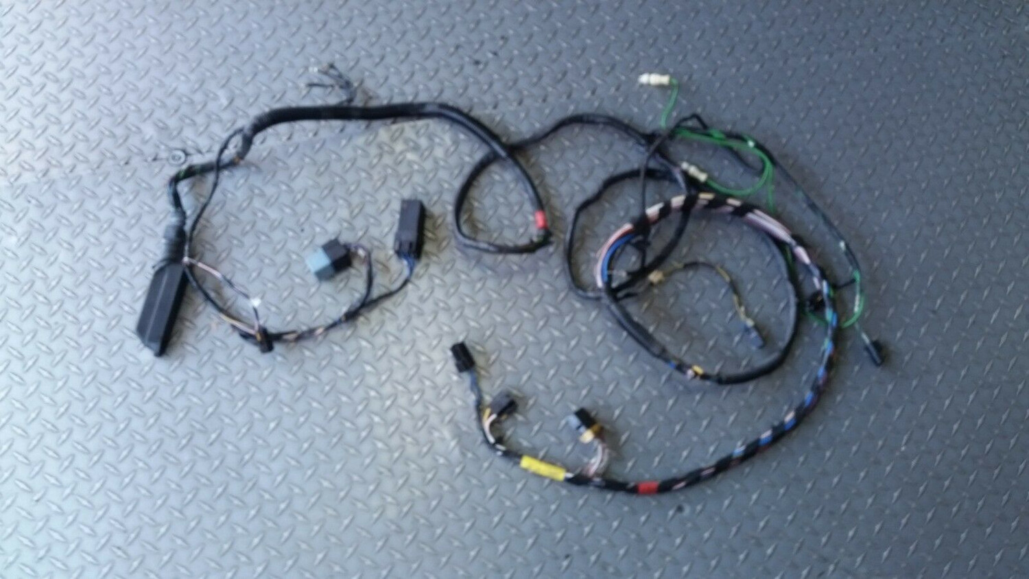 96 97 98 99 ROLLS ROYCE SILVER SPUR right rear trunk wiring harness wires