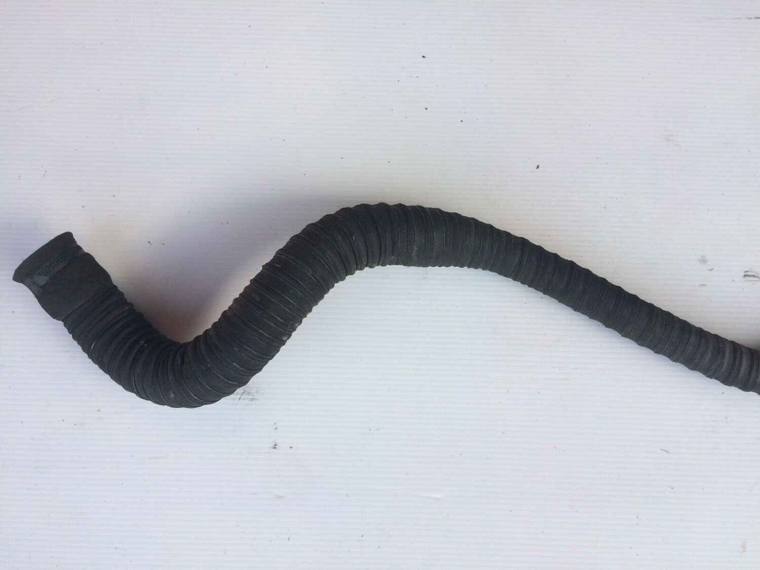 Rolls Royce Silver SPUR ENGINE CONTROL UNIT HOSE TO COMPLIANCE MOUNT UD74144